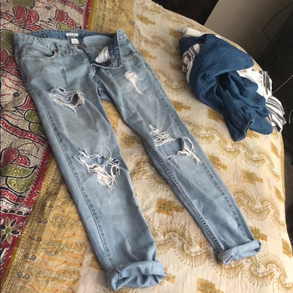 Light washed mom jeans